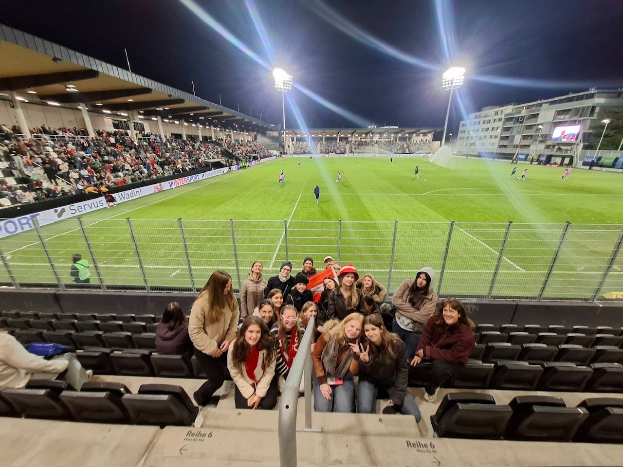 Exkursion im Sportunterricht: Die 7B beim Fußballspiel Österreich vs. Kosovo