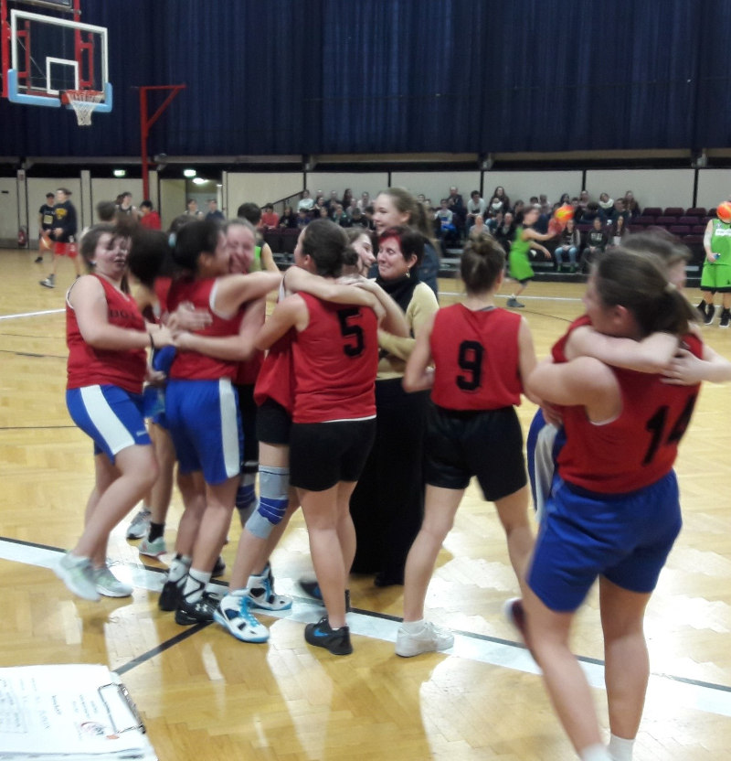 girls finaltag4