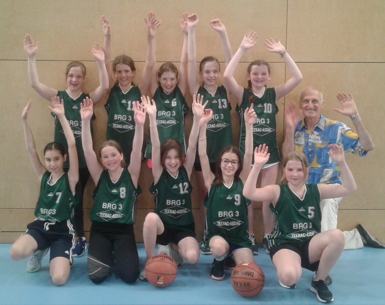 Basketball Mädchen: Unsere Erstklasslerinnen sind die besten!
