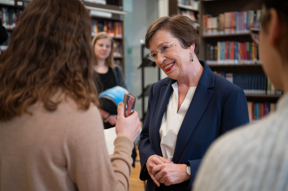 „Land der Töchter zukunftsreich“ – Begegnung mit Doris Schmidauer
